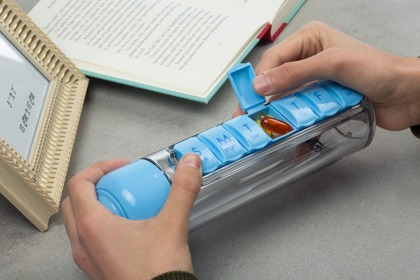 MyVita 7-Day Water Bottle Organizer